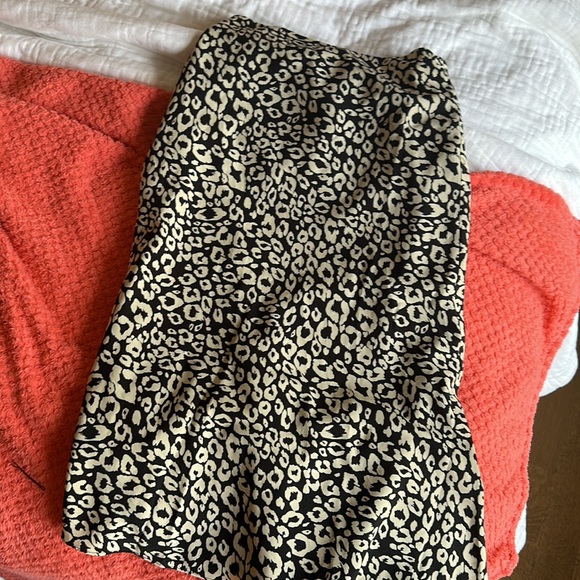 [lovers + friends] see you soon leopard print midi skirt - Picture 5 of 5